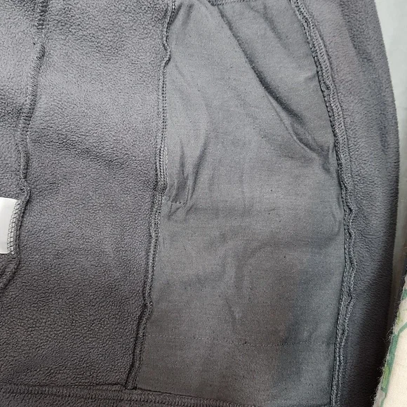 Zip-up Bench Sweater - Picture 11 of 16